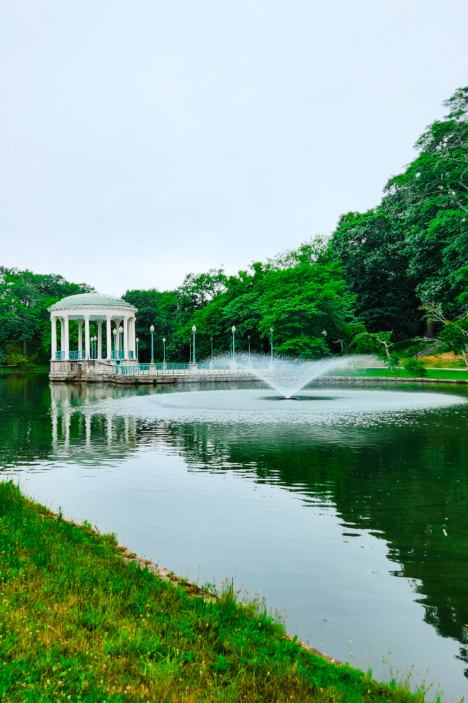 Fountain at Roger Williams Park